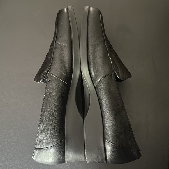 Cobbie Cuddlers Leather SlipOn Cushioned Comfort Loafer Flat Women's 7.5 WIDE - Picture 9 of 16